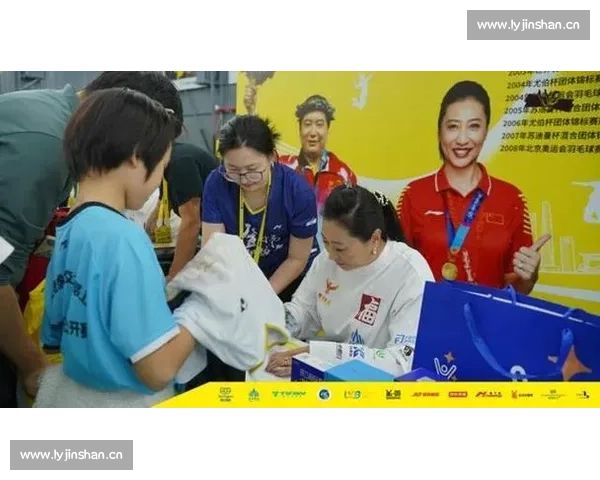 球迷狂欢!羽毛球俱乐部赛事现场火爆,气氛燃炸! 球迷狂欢!羽毛球俱乐部赛事现场火爆,气氛燃炸!